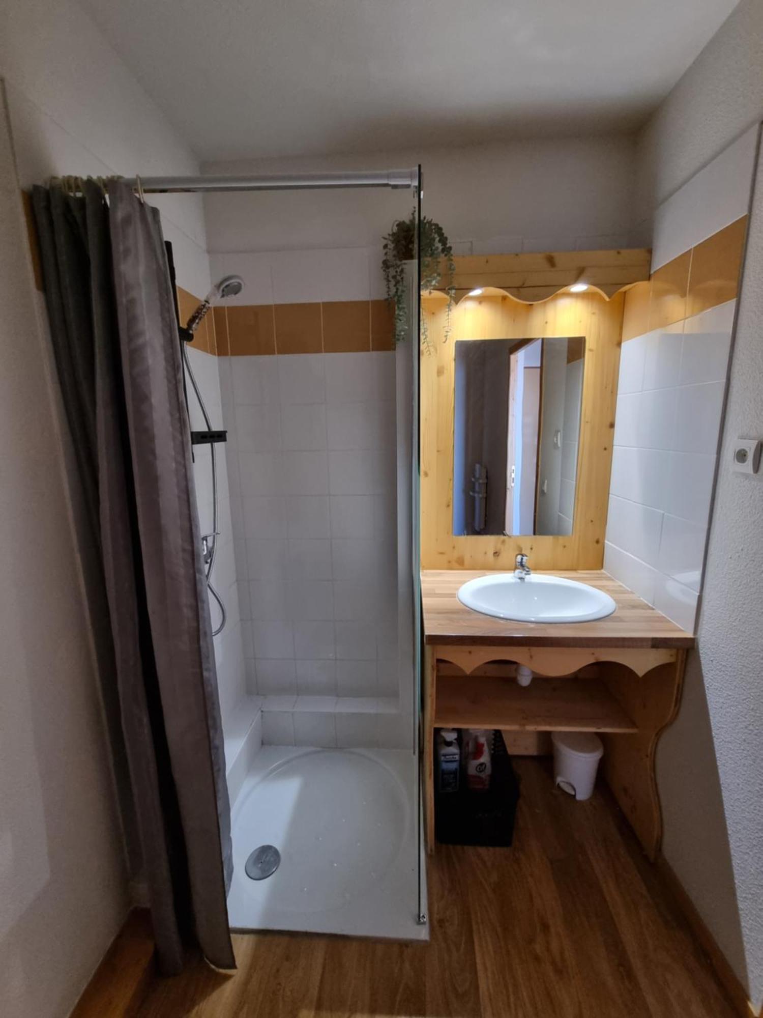 Appartement 4 Personnes 32M2 Au Pied Des Pistes- Wifi- Balcon Sud- Chamrousse 1650 Dış mekan fotoğraf