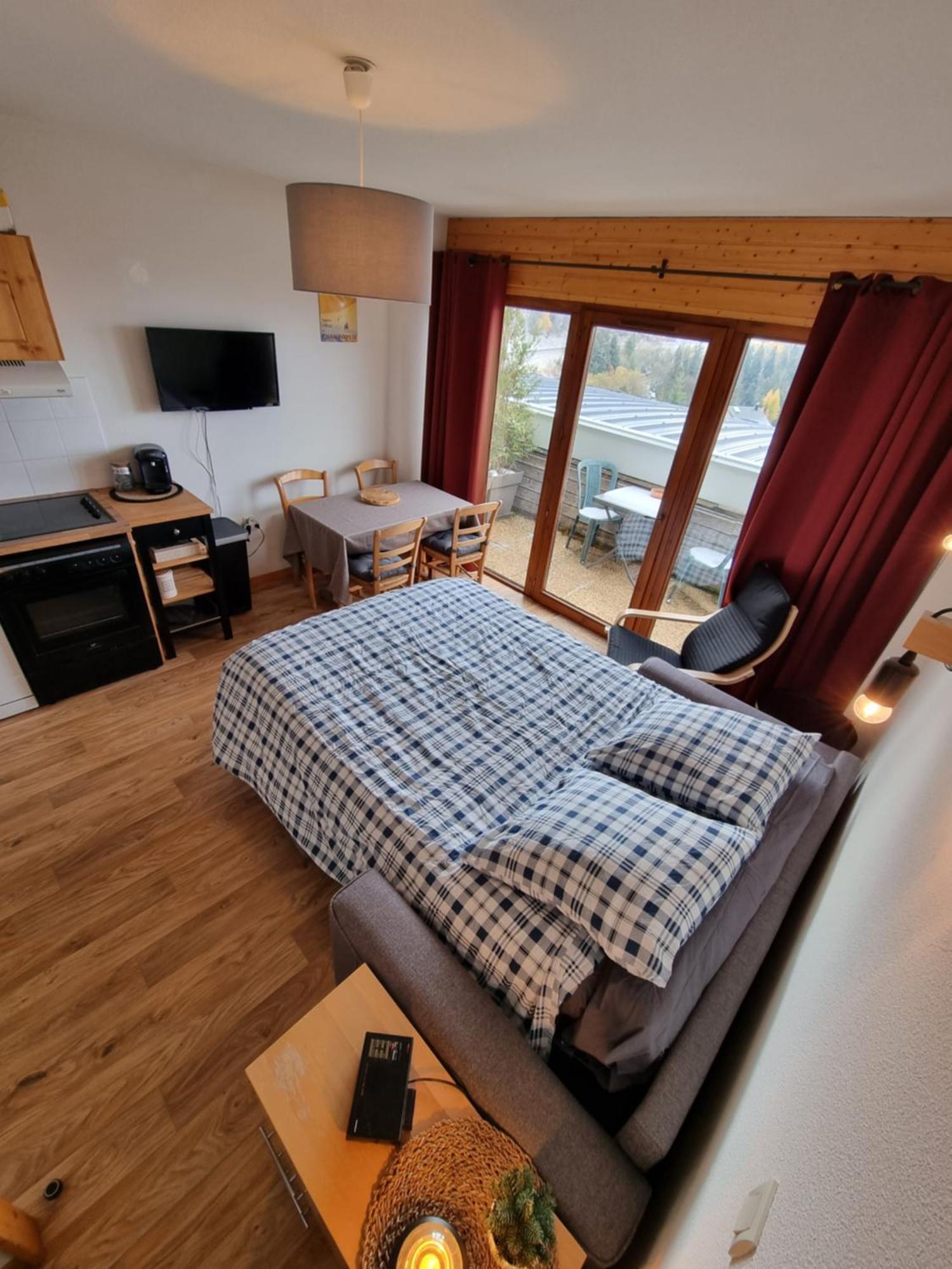 Appartement 4 Personnes 32M2 Au Pied Des Pistes- Wifi- Balcon Sud- Chamrousse 1650 Dış mekan fotoğraf